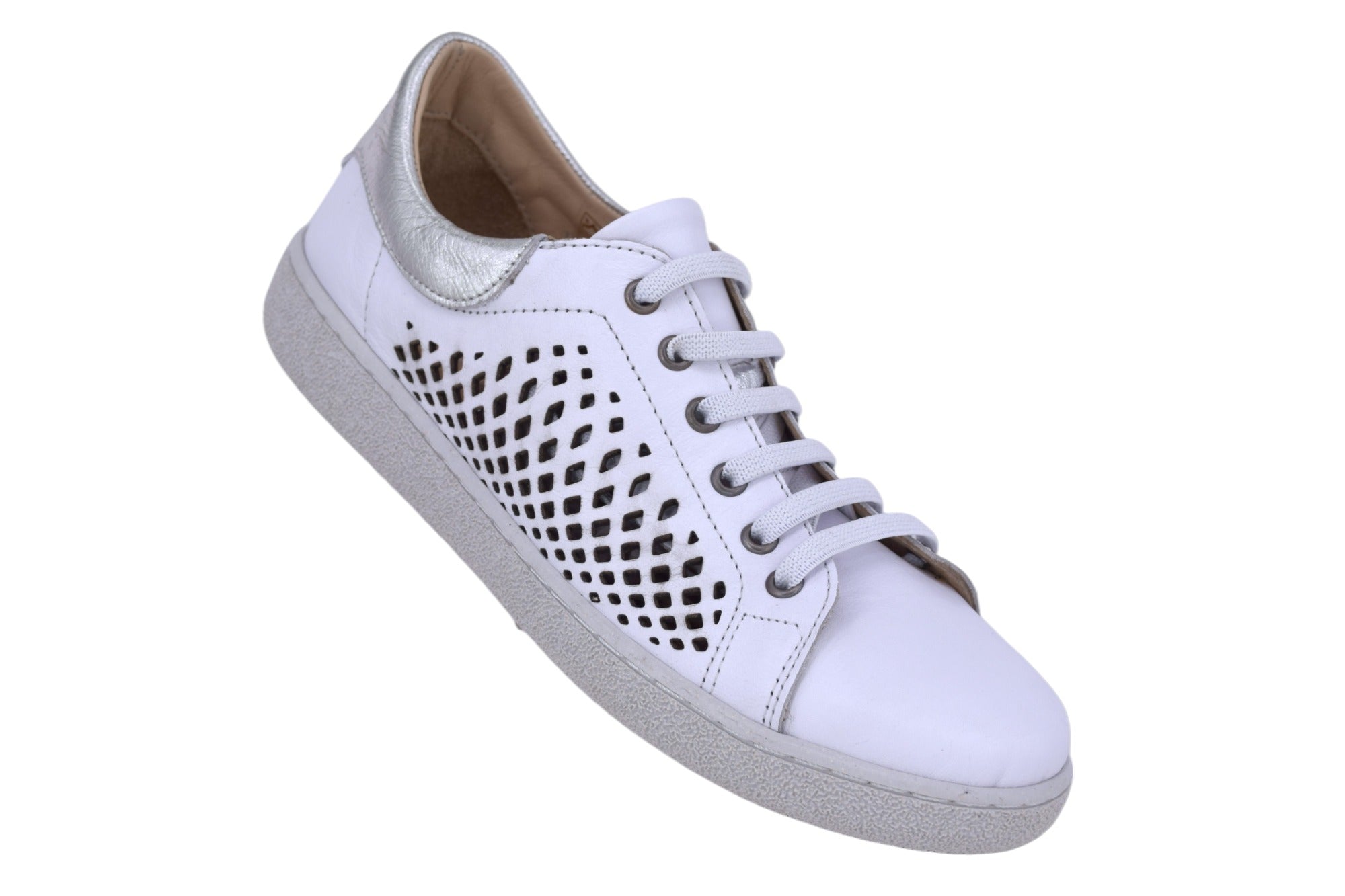 Rilassare Tabbs Lace Up Leather Sneaker - Women's