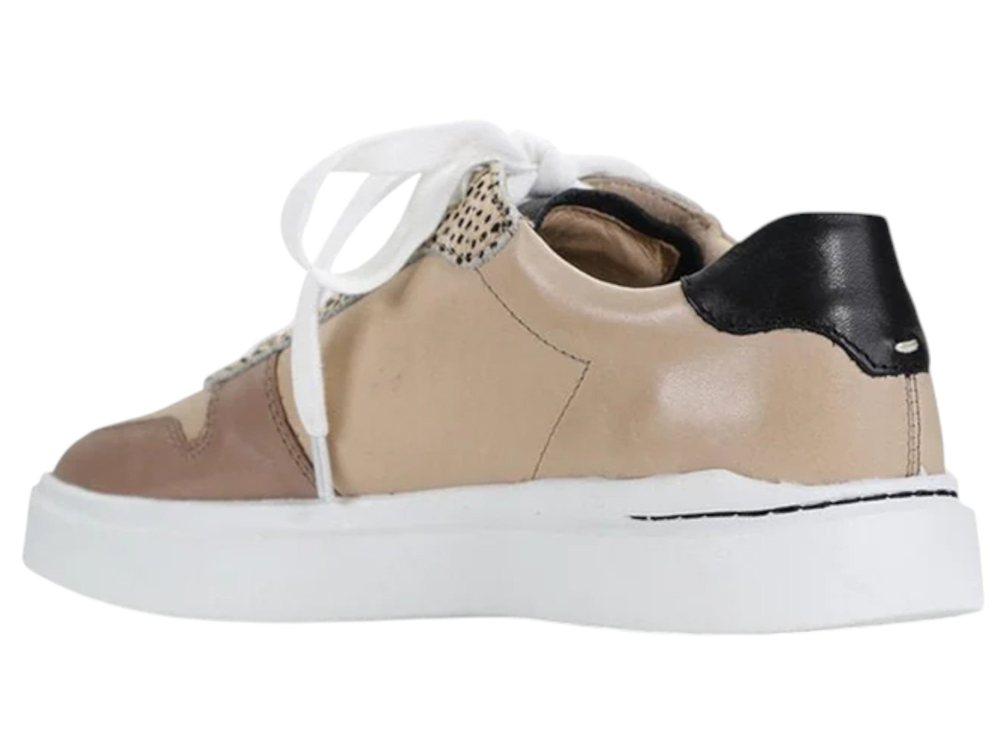 EOS Umina Sneaker - Women's