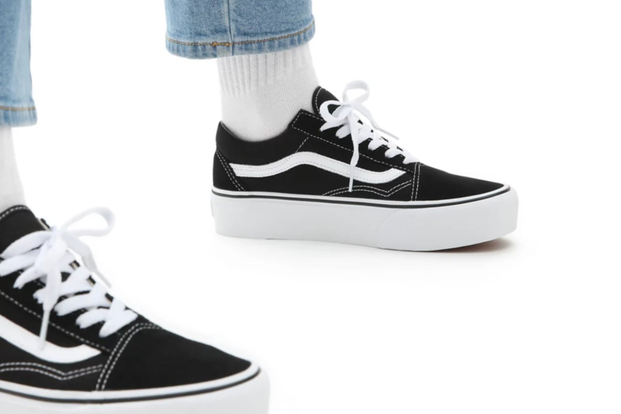 Platform old skool shop vans black and white