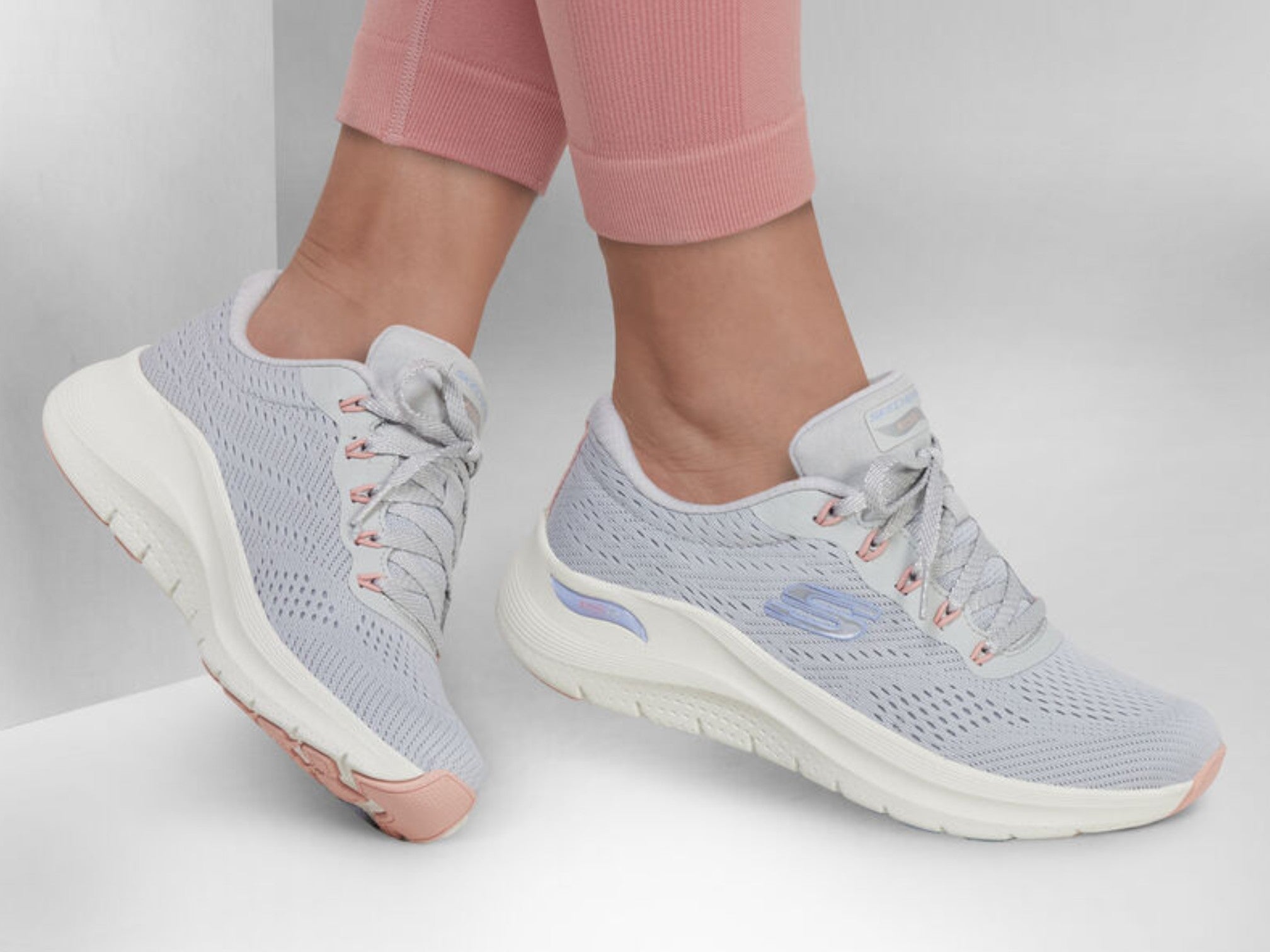 Skechers wide fit shoes queen size store